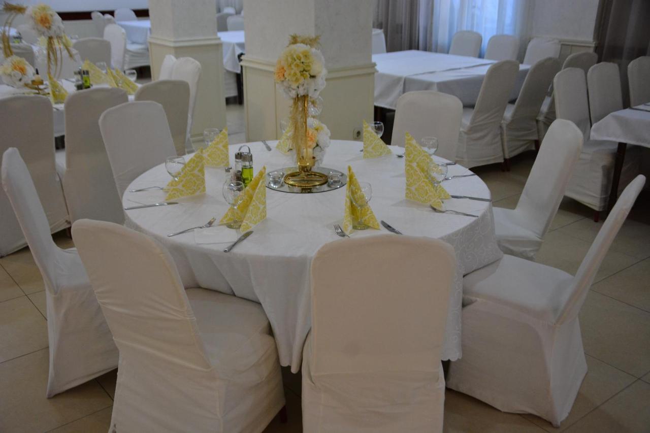 Arabella Hotel Kicevo Экстерьер фото