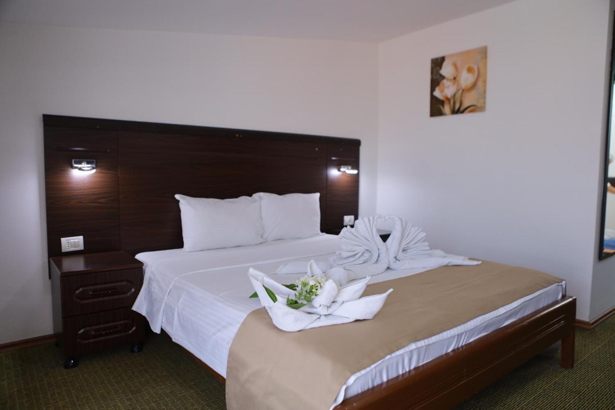 Arabella Hotel Kicevo Экстерьер фото