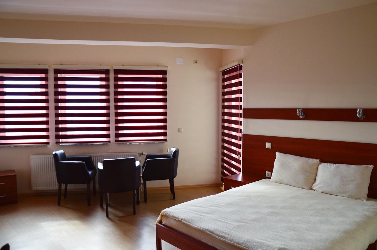 Arabella Hotel Kicevo Экстерьер фото